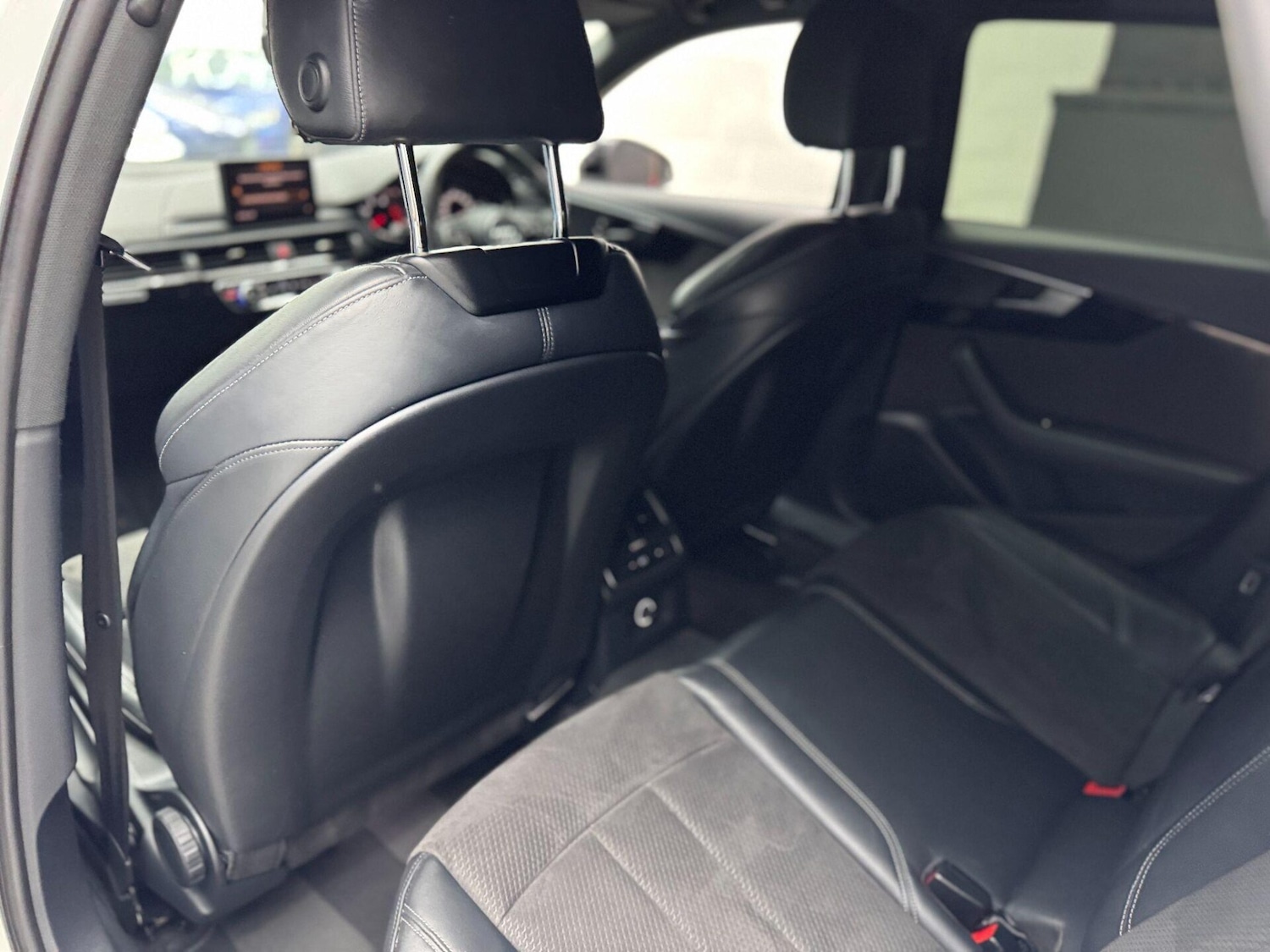 Used Audi A4 2018 for sale - 76211440: Photo 30