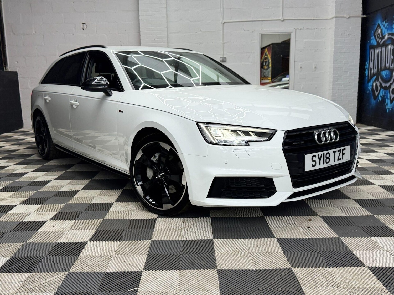 Used Audi A4 2018 for sale - 76211440: Photo 5