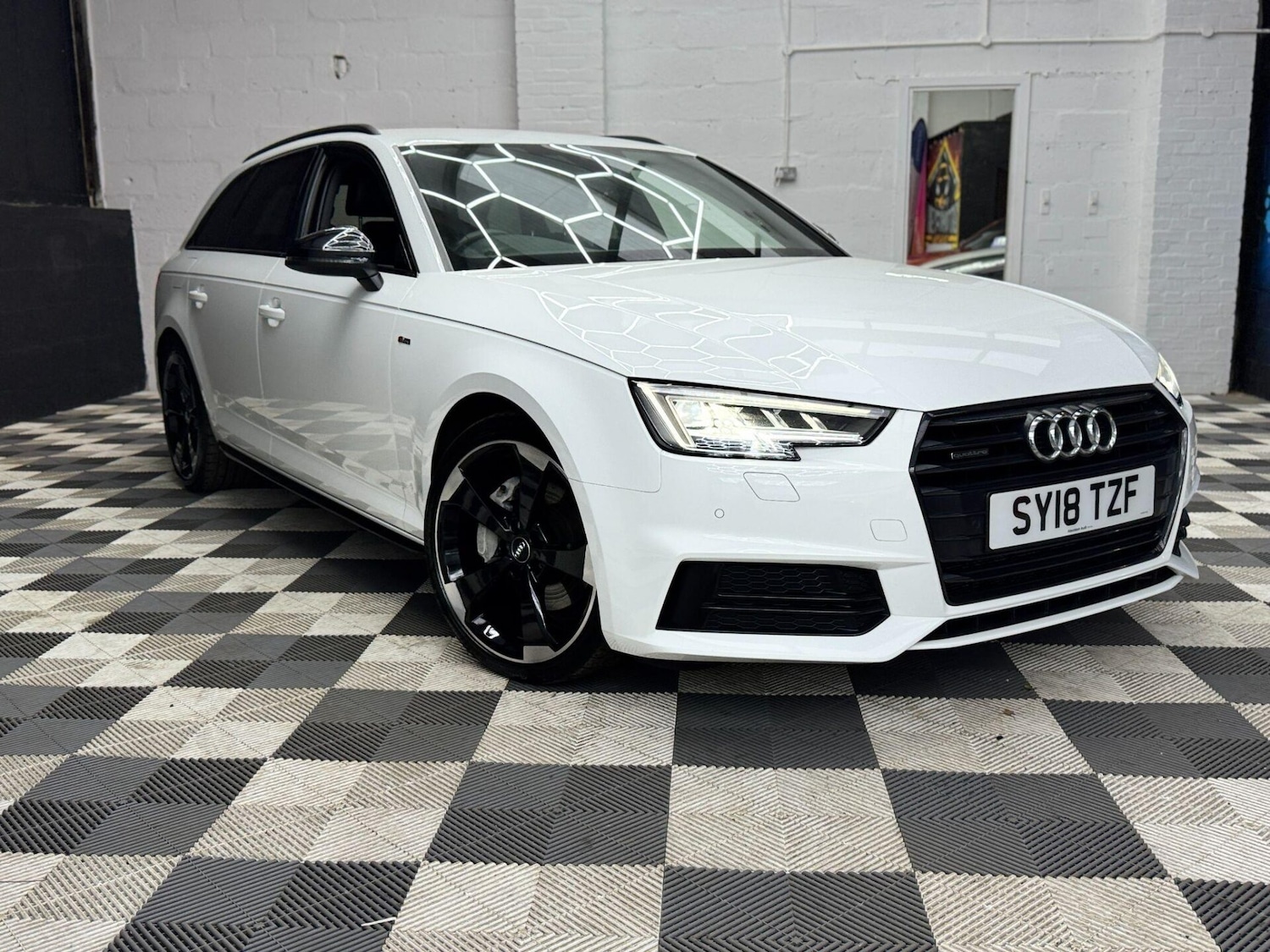 Used Audi A4 2018 for sale - 76211440: Photo 6