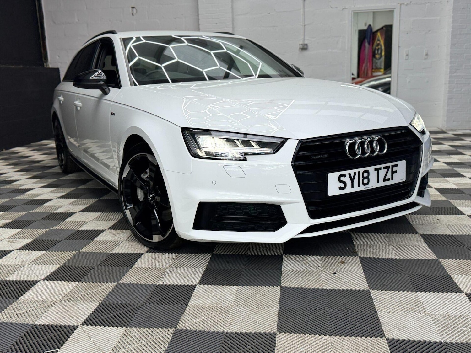 Used Audi A4 2018 for sale - 76211440: Photo 9