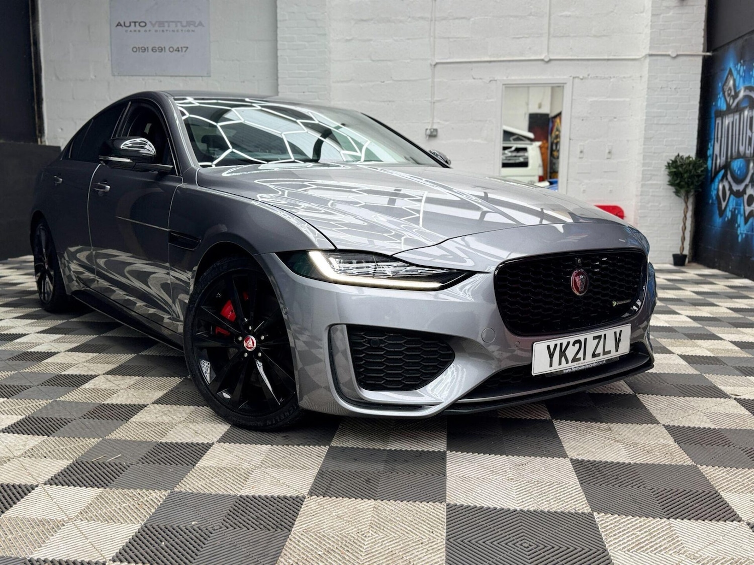 Used Jaguar XE 2021 for sale - 77355135: Photo 11