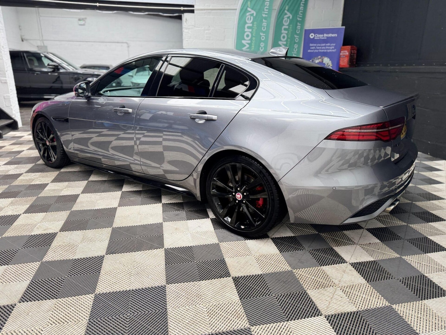 Used Jaguar XE 2021 for sale - 77355135: Photo 15