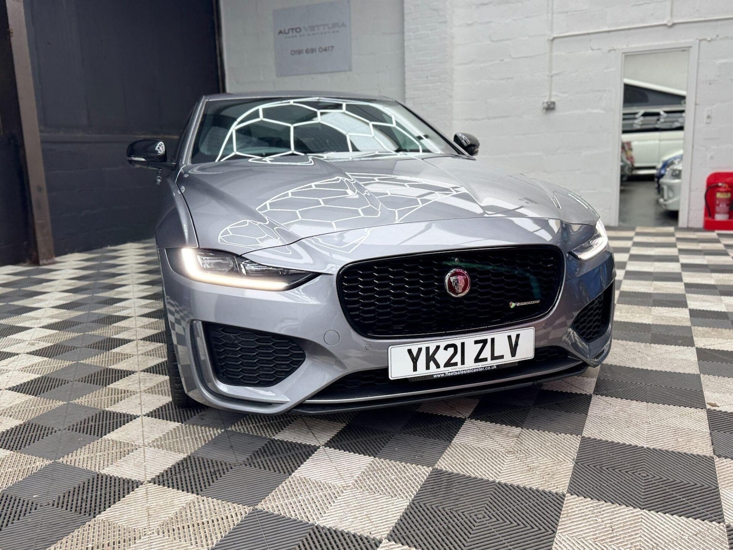Used Jaguar XE 2021 for sale - 77355135: Photo 3