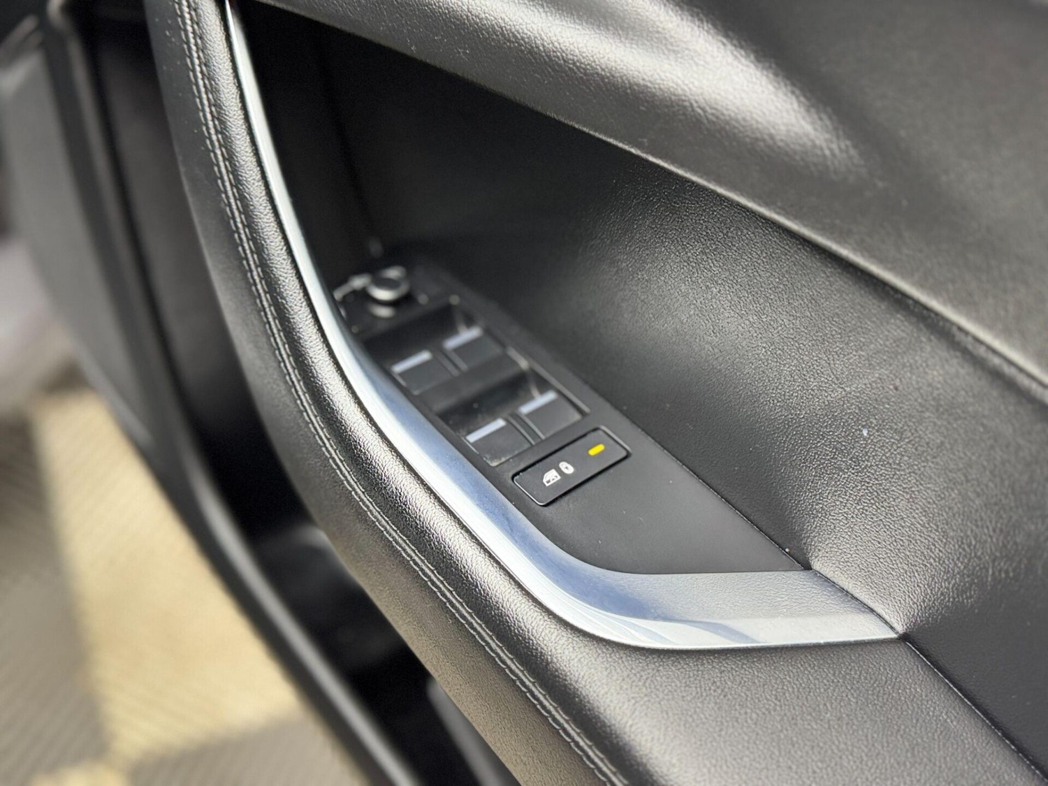 Used Jaguar XE 2021 for sale - 77355135: Photo 36