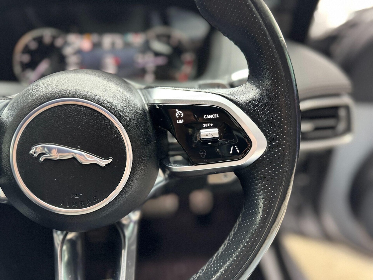 Used Jaguar XE 2021 for sale - 77355135: Photo 46