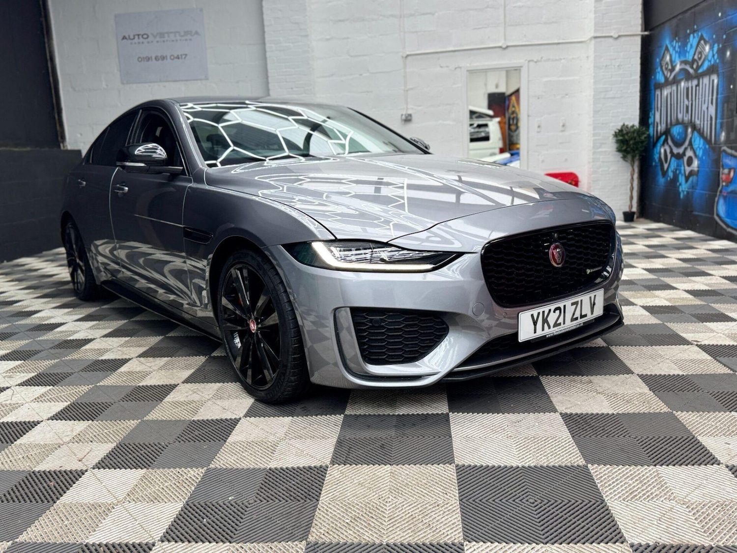 Used Jaguar XE 2021 for sale - 77355135: Photo 6