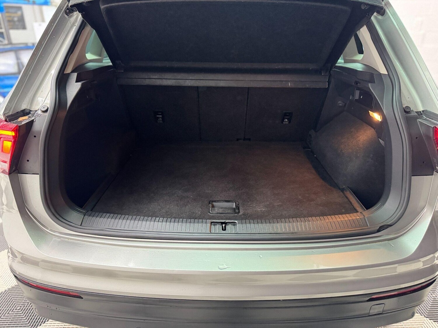 Used Volkswagen Tiguan 2016 for sale - 75987381: Photo 56