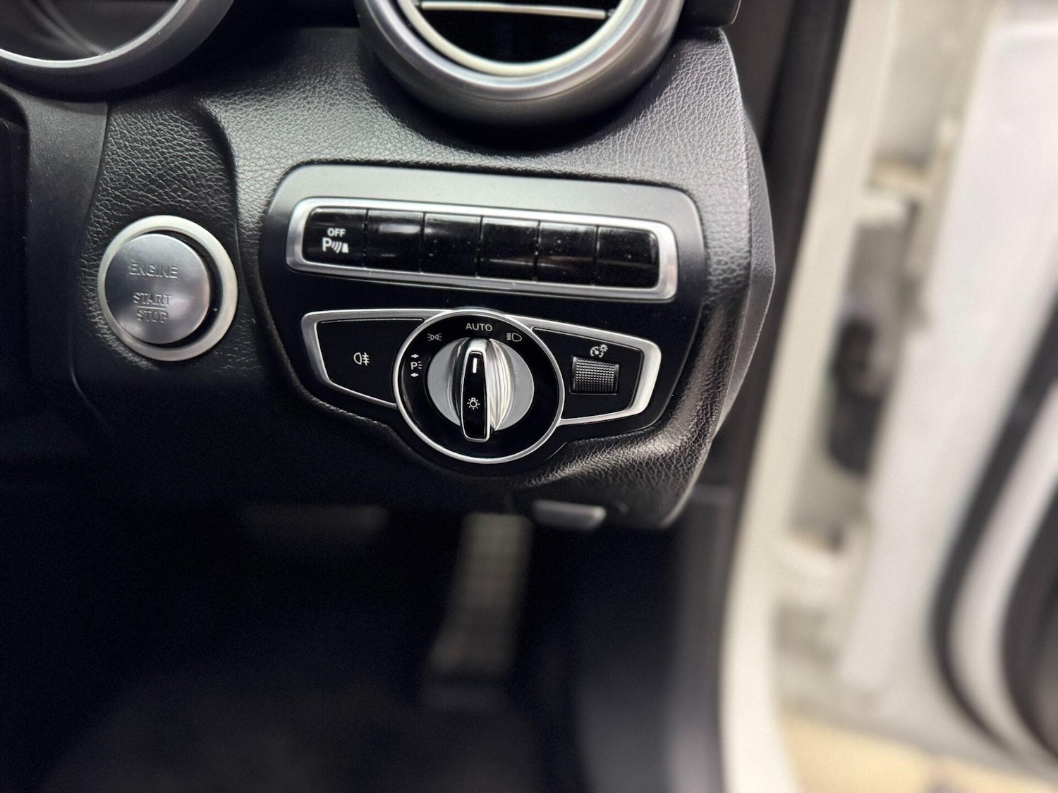 Used Mercedes-Benz C Class 2015 for sale - 77160070: Photo 22