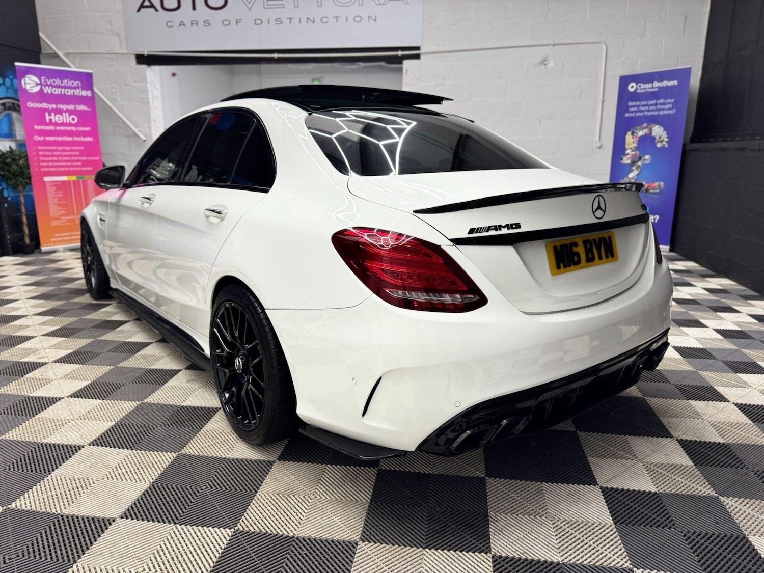 Used Mercedes-Benz C Class 2015 for sale - 77160070: Photo 7