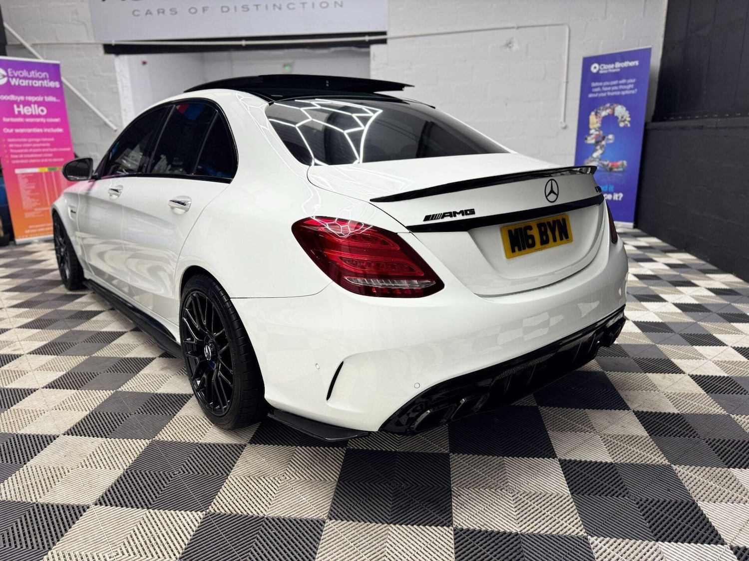 Used Mercedes-Benz C Class 2015 for sale - 77160070: Photo 8