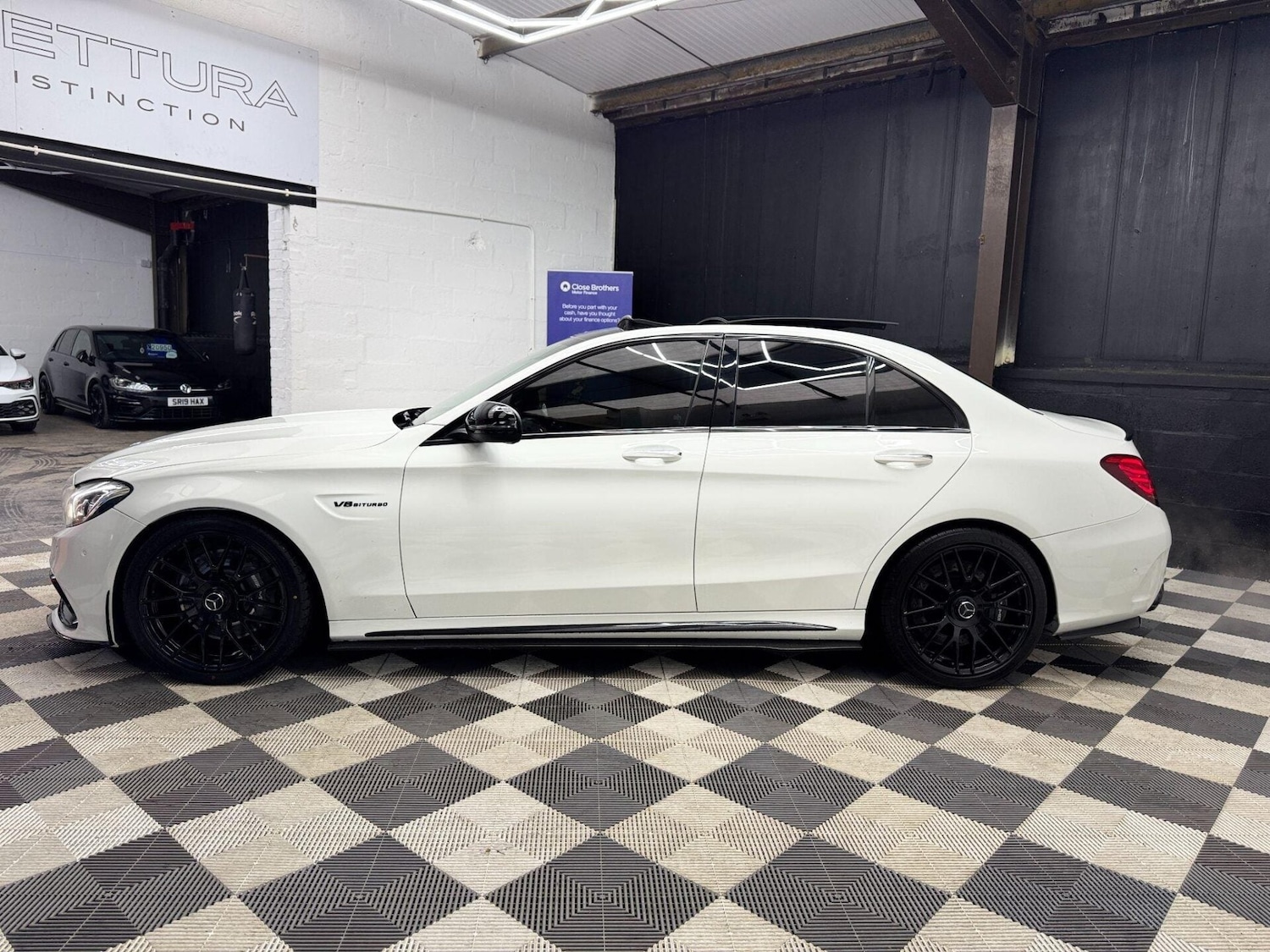 Used Mercedes-Benz C Class 2015 for sale - 77160070: Photo 9