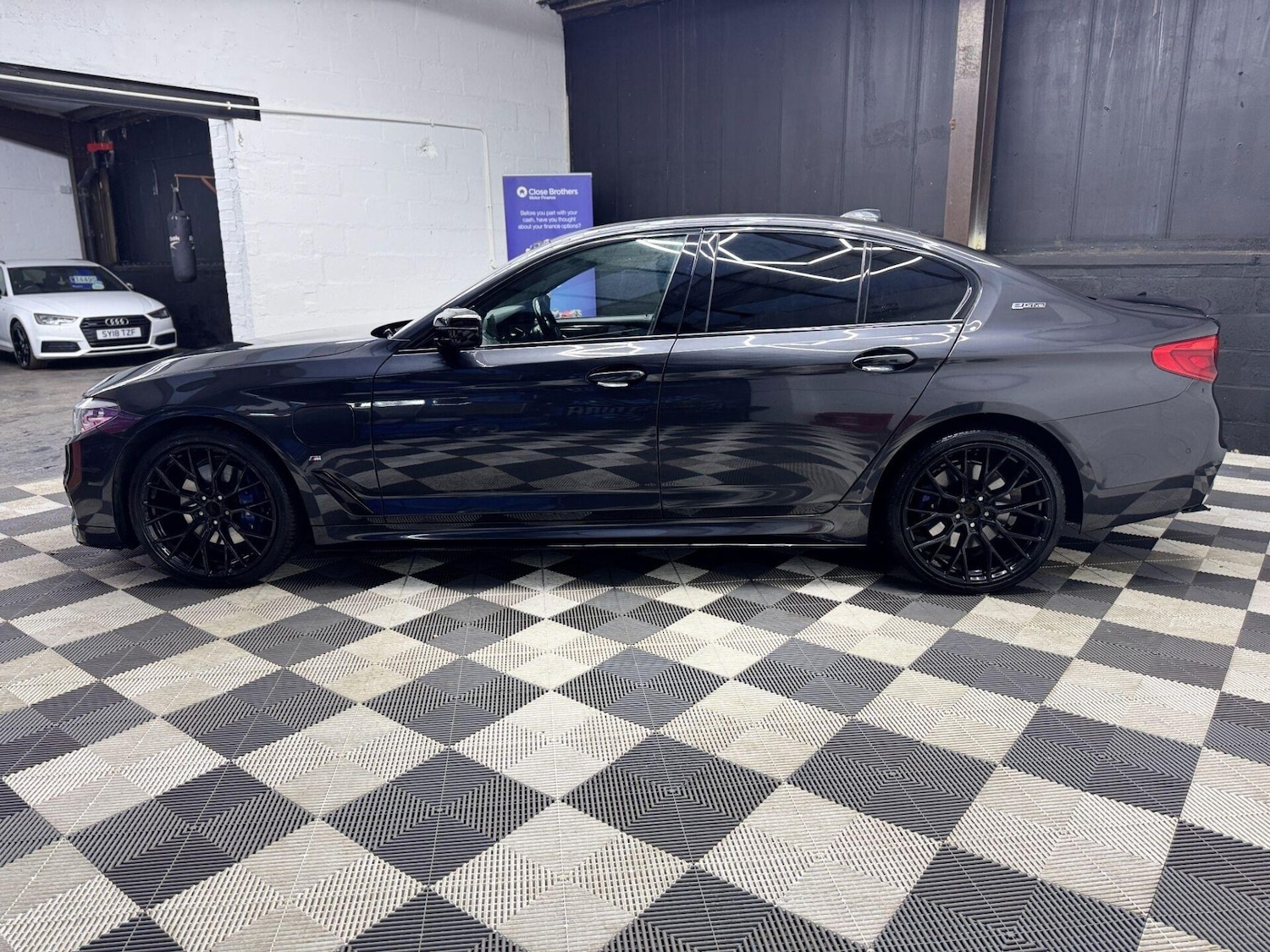 Used BMW 5 Series 2018 for sale - 76985189: Photo 12