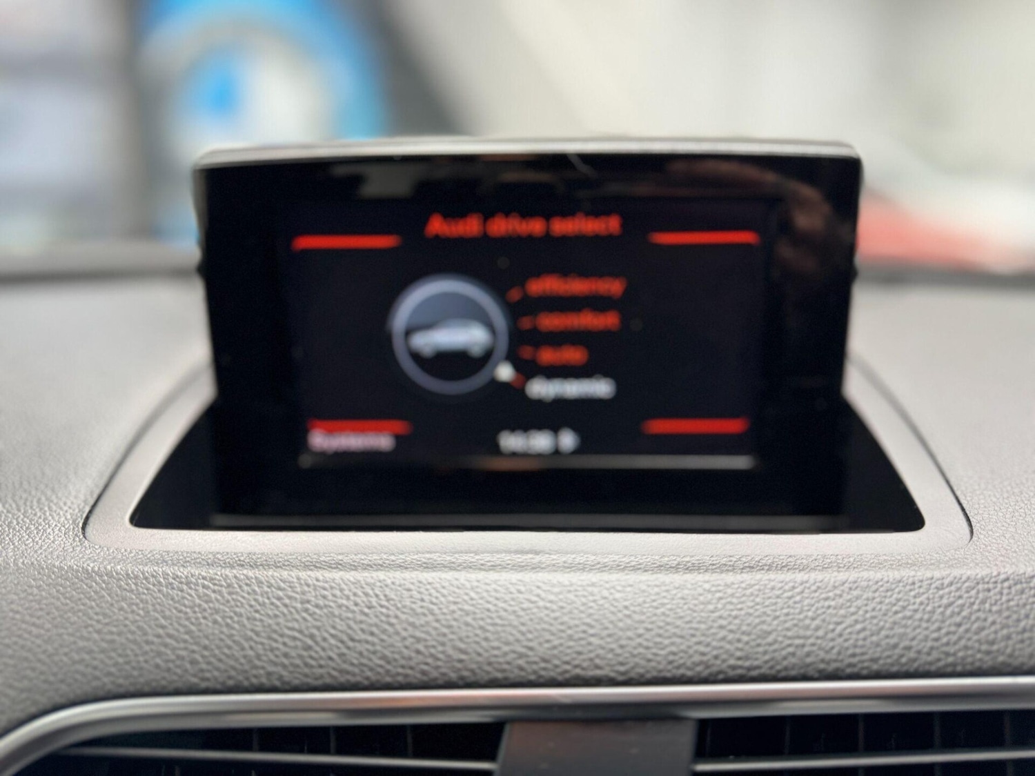 Used Audi Q3 2016 for sale - 76518550: Photo 45