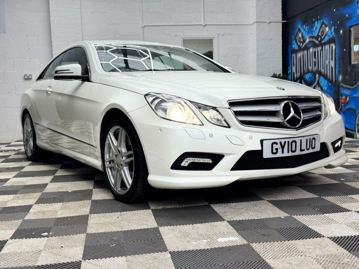 Used Mercedes-Benz E Class 2010 for sale - 77094527: Photo 11