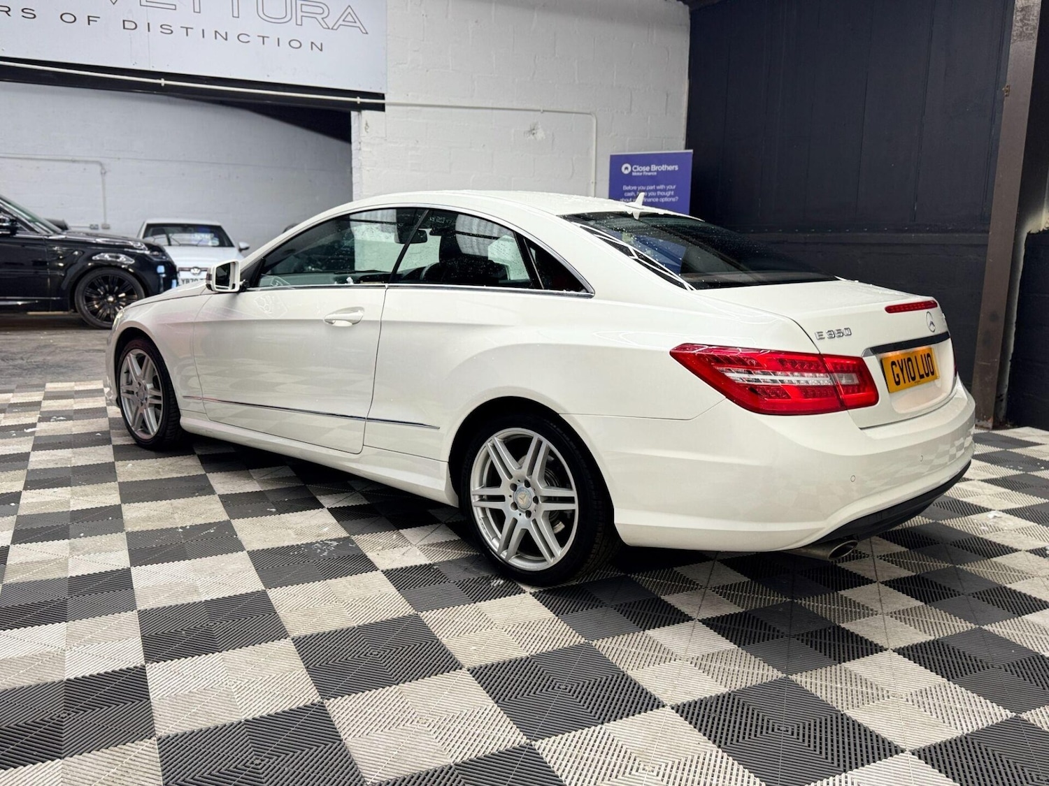 Used Mercedes-Benz E Class 2010 for sale - 77094527: Photo 12