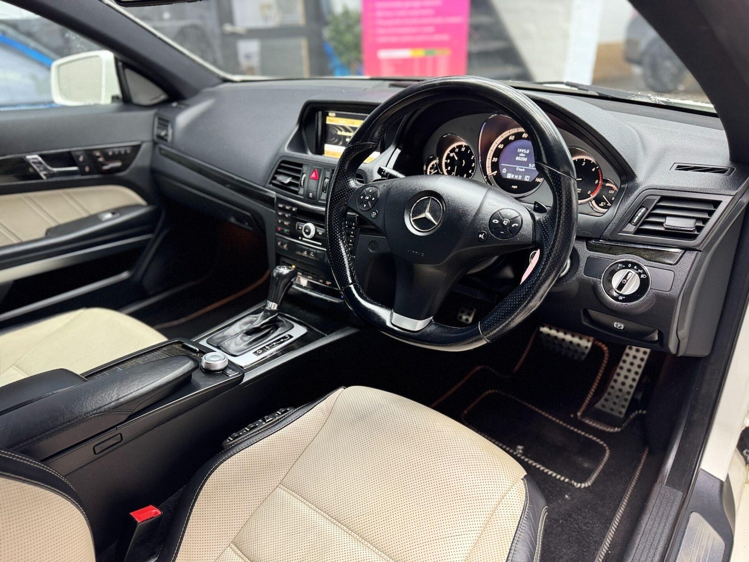 Used Mercedes-Benz E Class 2010 for sale - 77094527: Photo 22