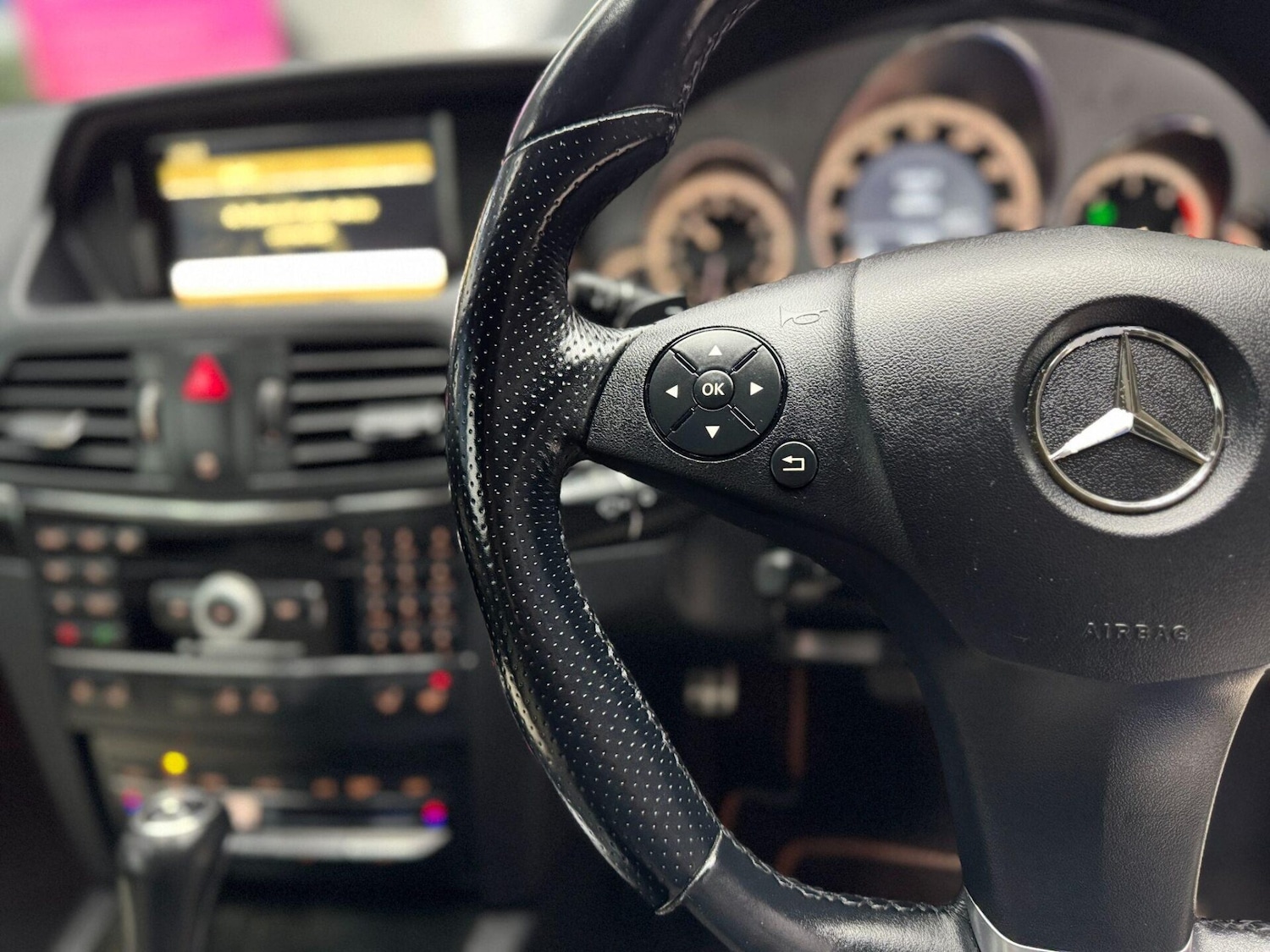 Used Mercedes-Benz E Class 2010 for sale - 77094527: Photo 28