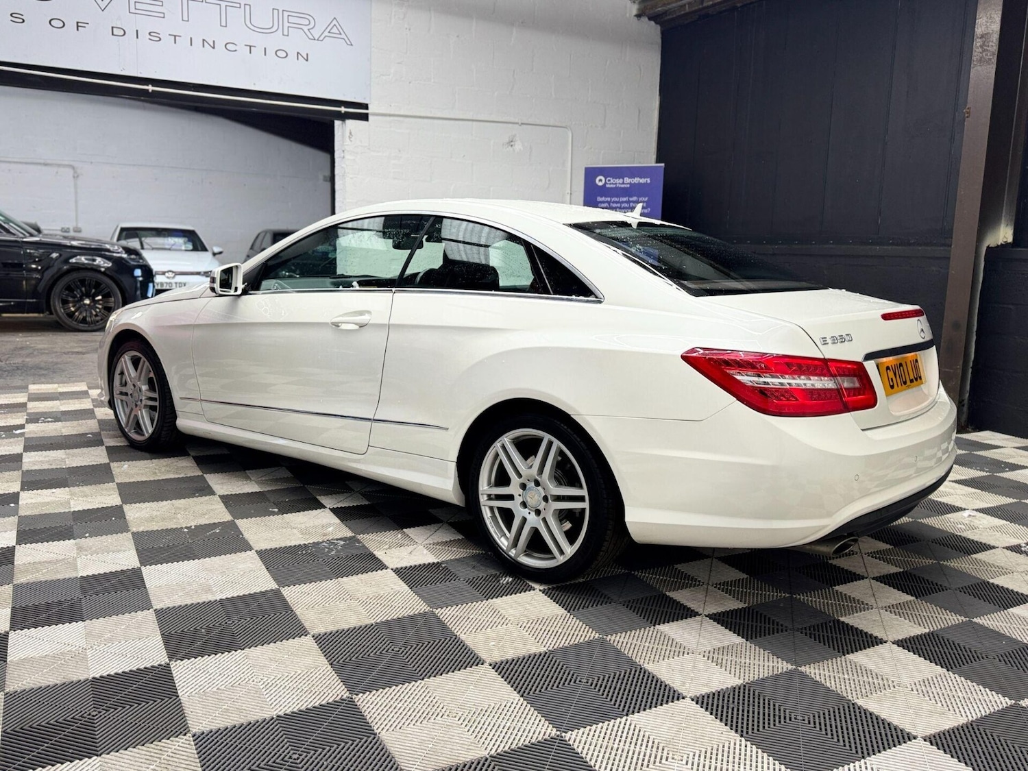 Used Mercedes-Benz E Class 2010 for sale - 77094527: Photo 4