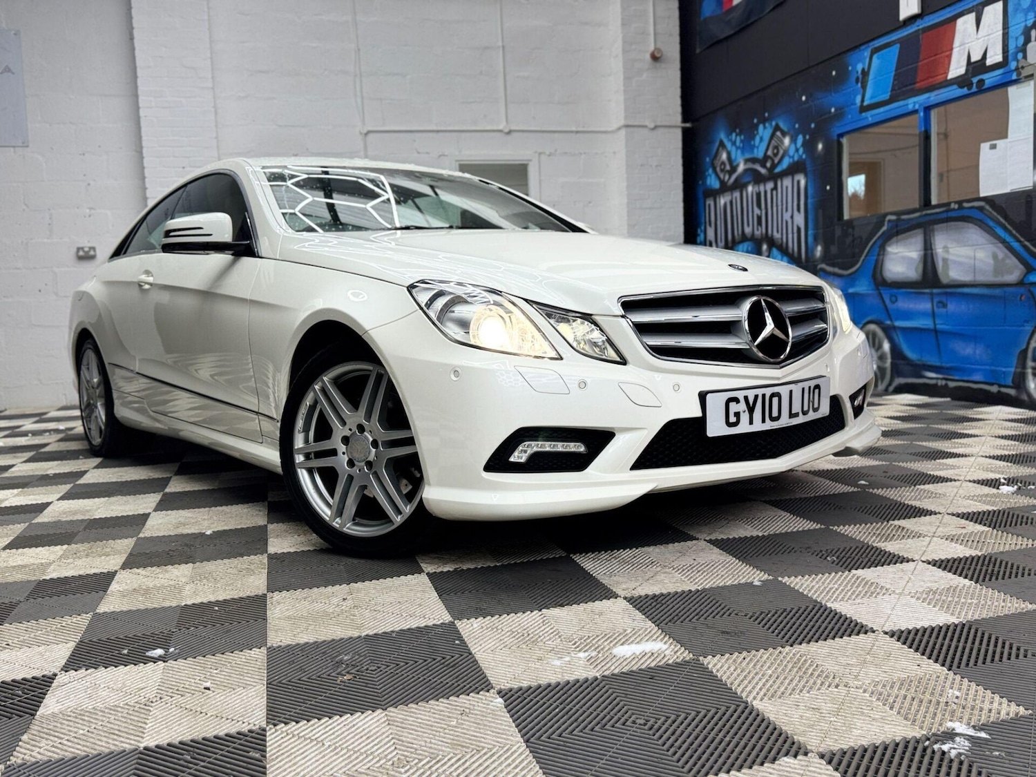 Used Mercedes-Benz E Class 2010 for sale - 77094527: Photo 5