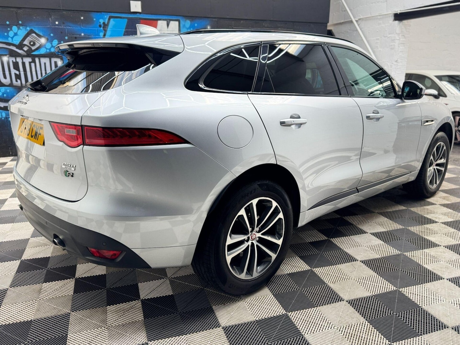 Used Jaguar F-Pace 2018 for sale - 76778169: Photo 19