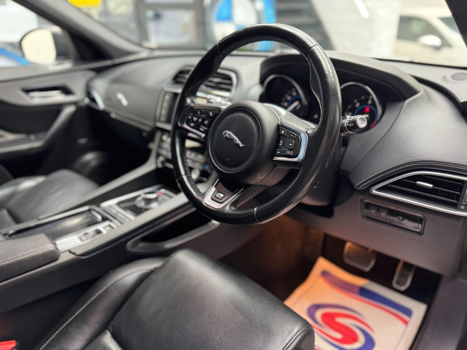 Used Jaguar F-Pace 2018 for sale - 76778169: Photo 21