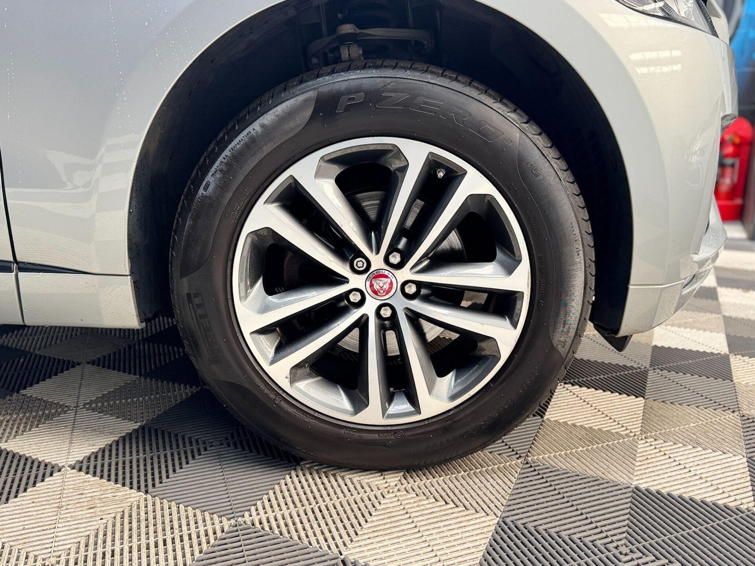 Used Jaguar F-Pace 2018 for sale - 76778169: Photo 35