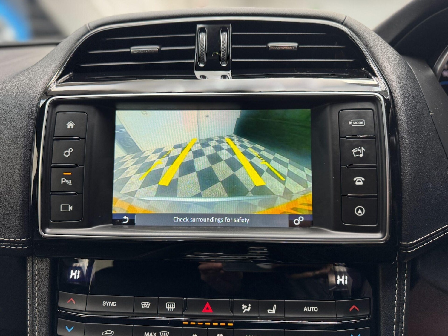 Used Jaguar F-Pace 2018 for sale - 76778169: Photo 37