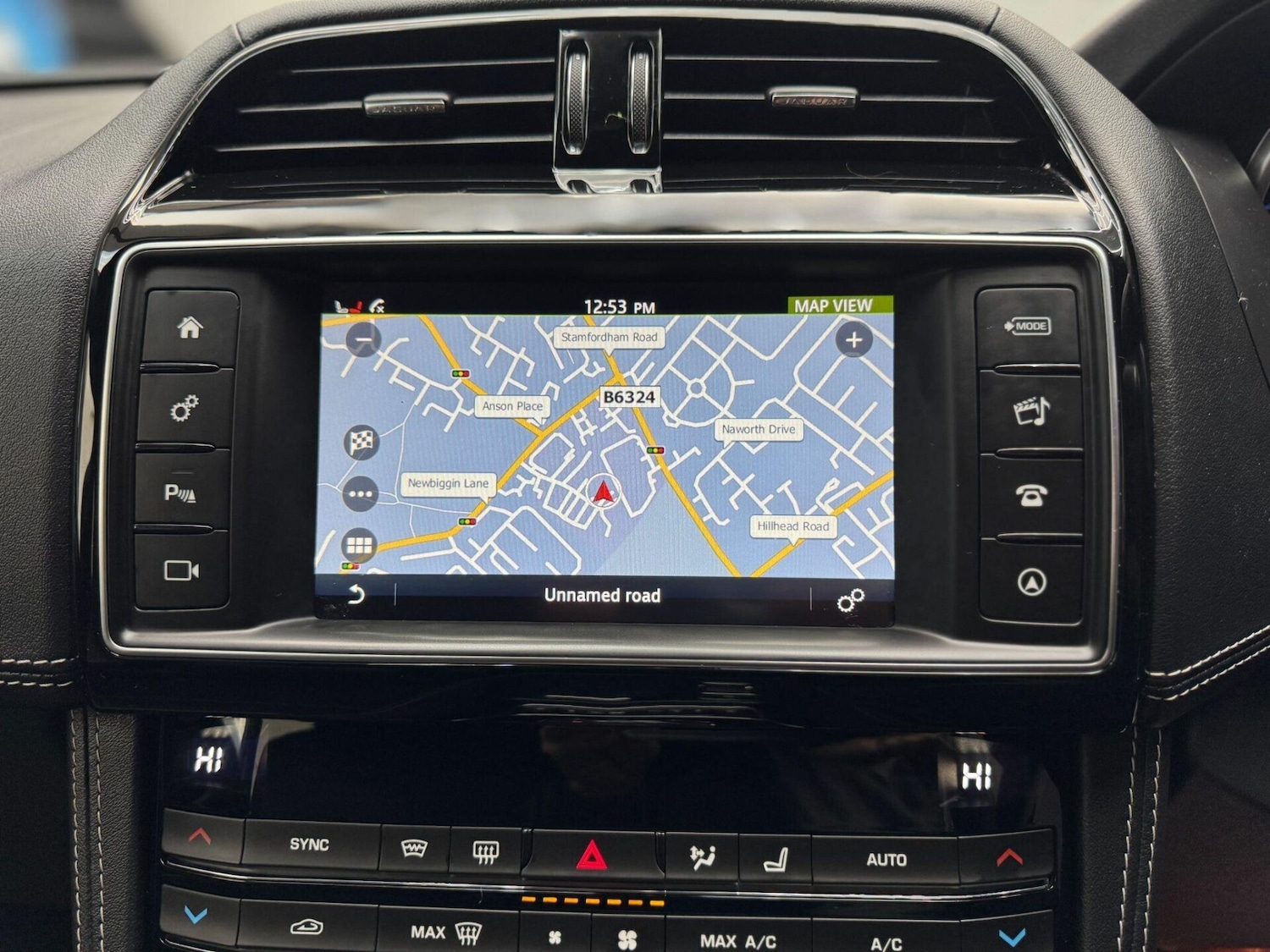 Used Jaguar F-Pace 2018 for sale - 76778169: Photo 39