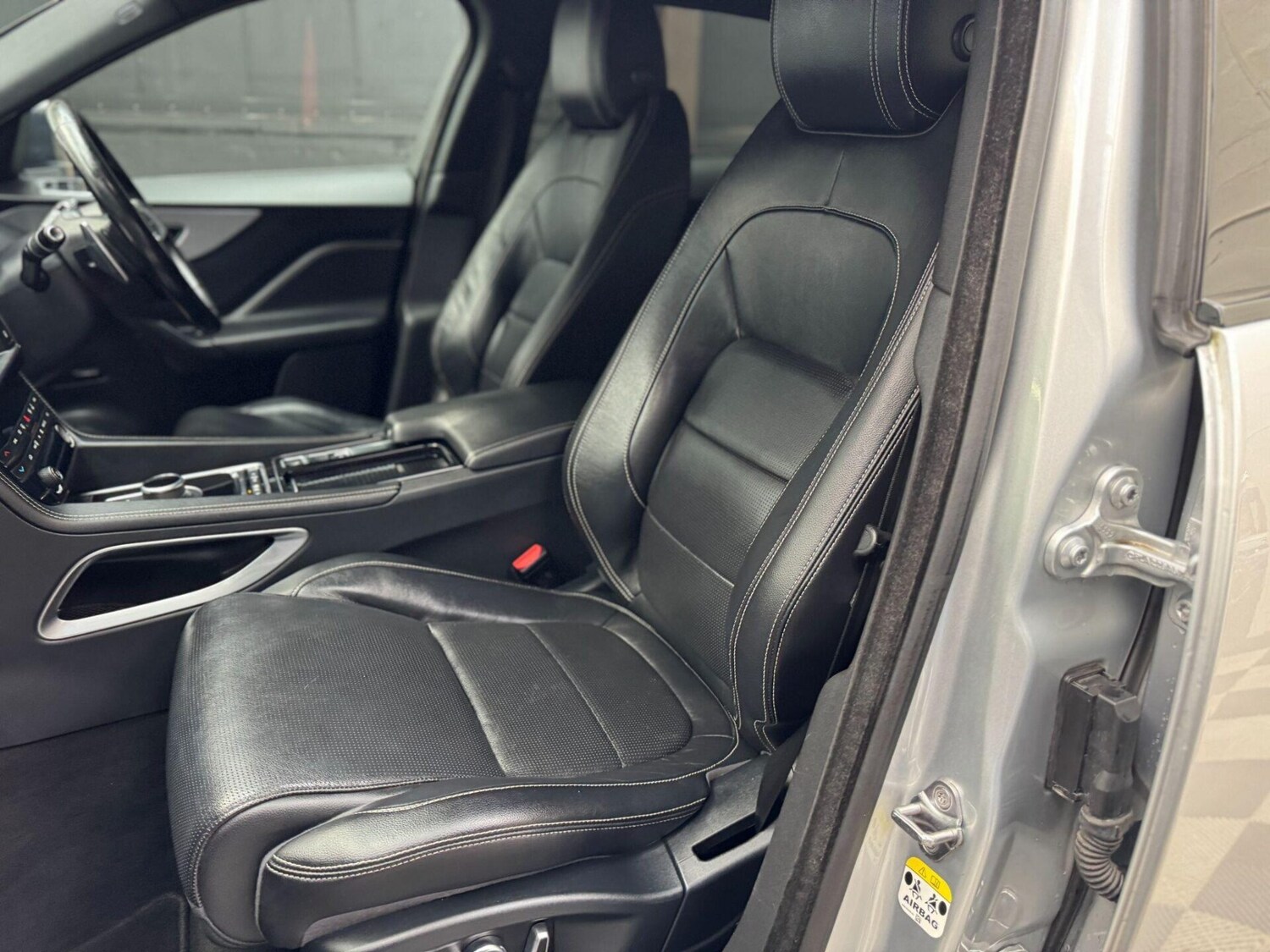 Used Jaguar F-Pace 2018 for sale - 76778169: Photo 44