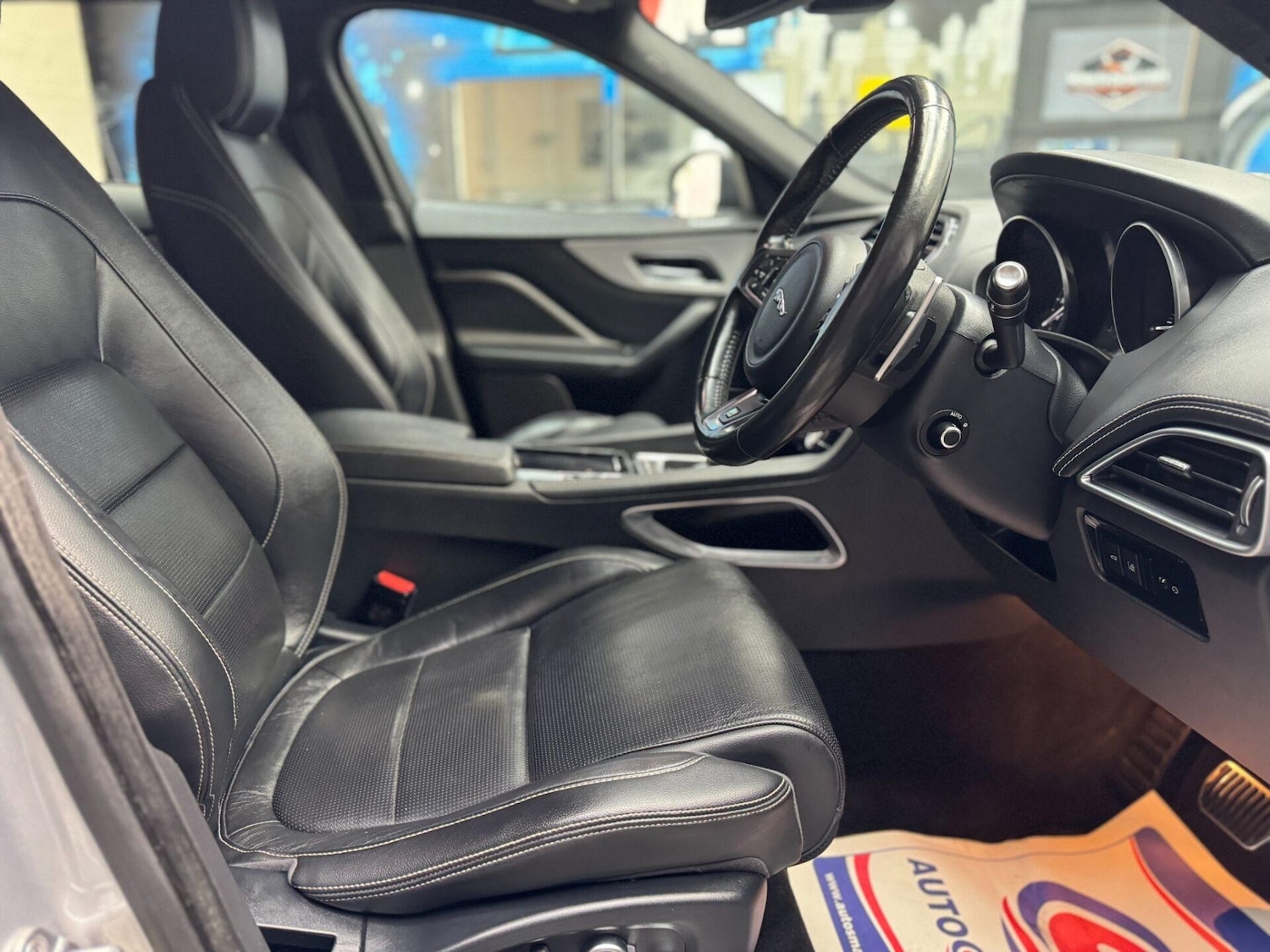 Used Jaguar F-Pace 2018 for sale - 76778169: Photo 47