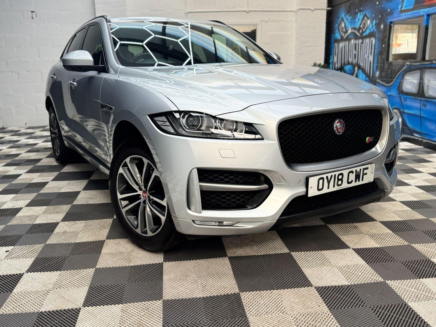 Used Jaguar F-Pace 2018 for sale - 76778169: Photo 7