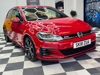 Volkswagen - Golf