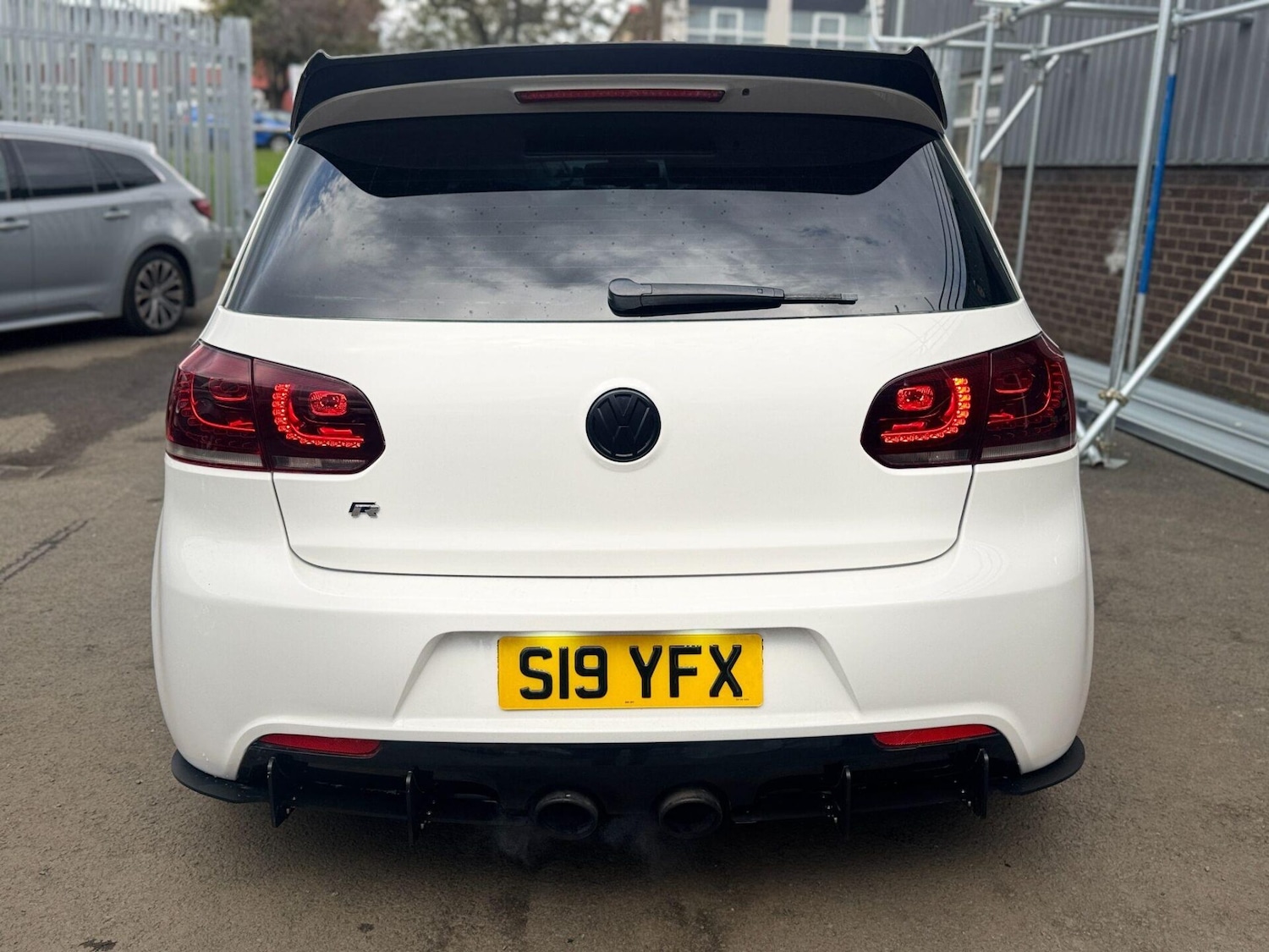 Used Volkswagen Golf 2010 for sale - 76159740: Photo 16