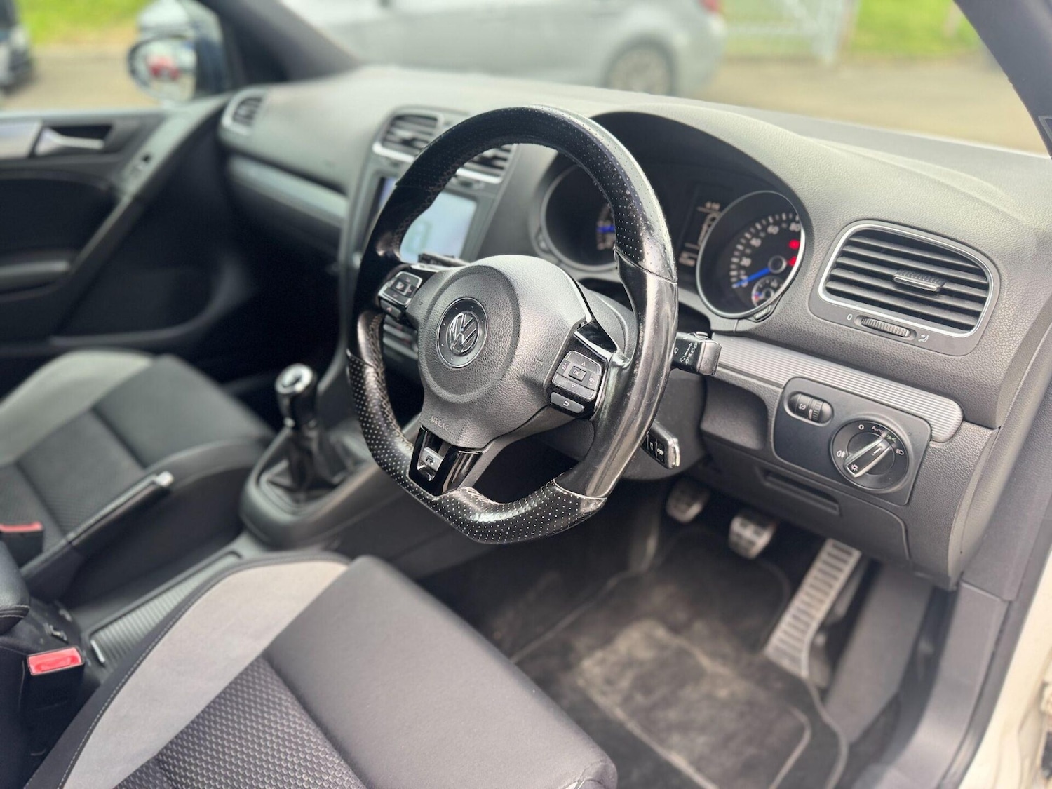 Used Volkswagen Golf 2010 for sale - 76159740: Photo 23