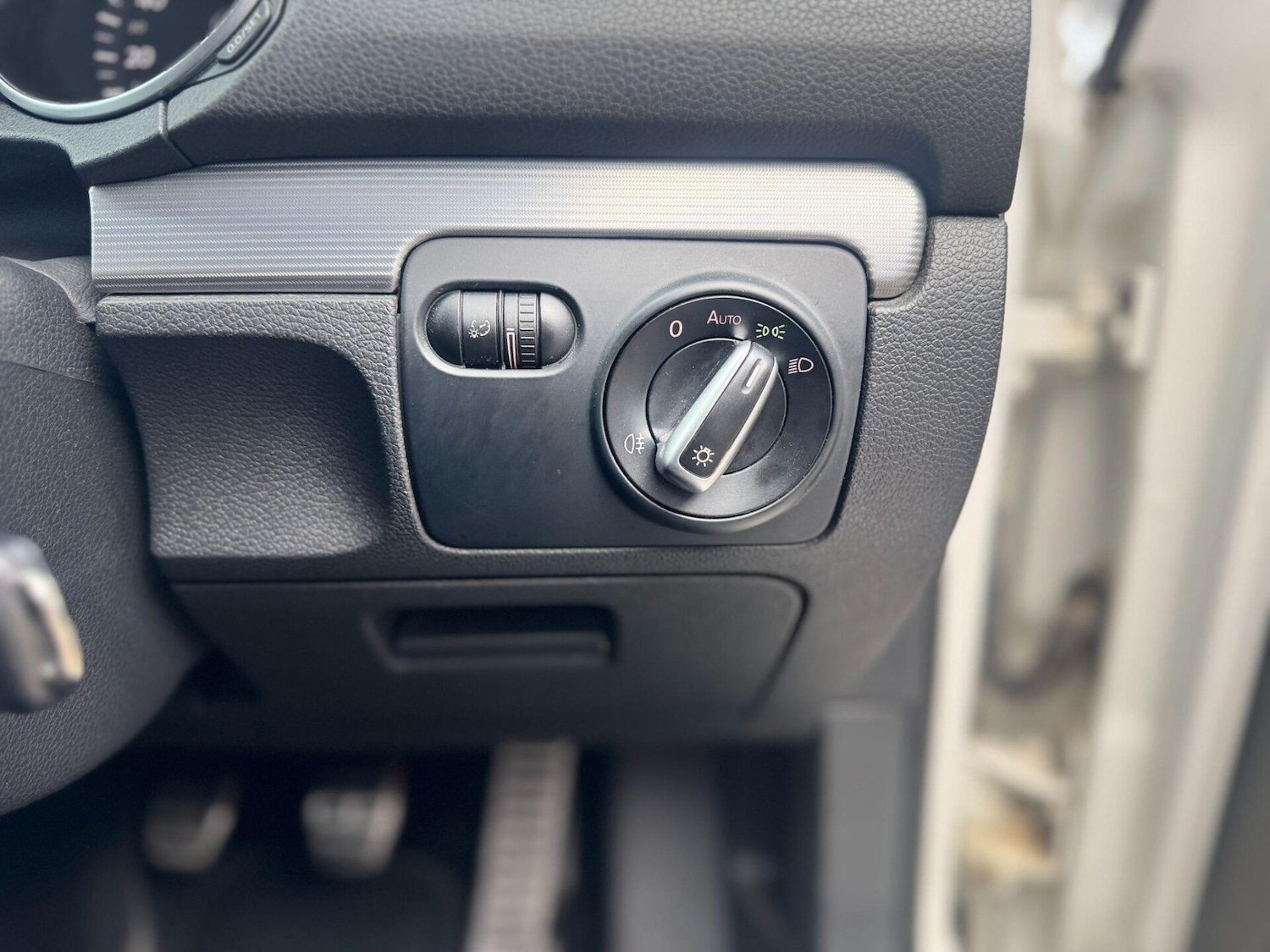 Used Volkswagen Golf 2010 for sale - 76159740: Photo 29