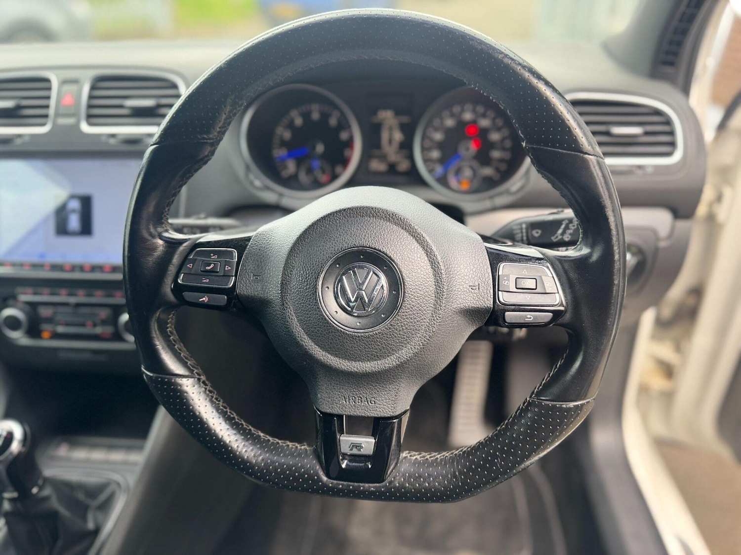 Used Volkswagen Golf 2010 for sale - 76159740: Photo 40
