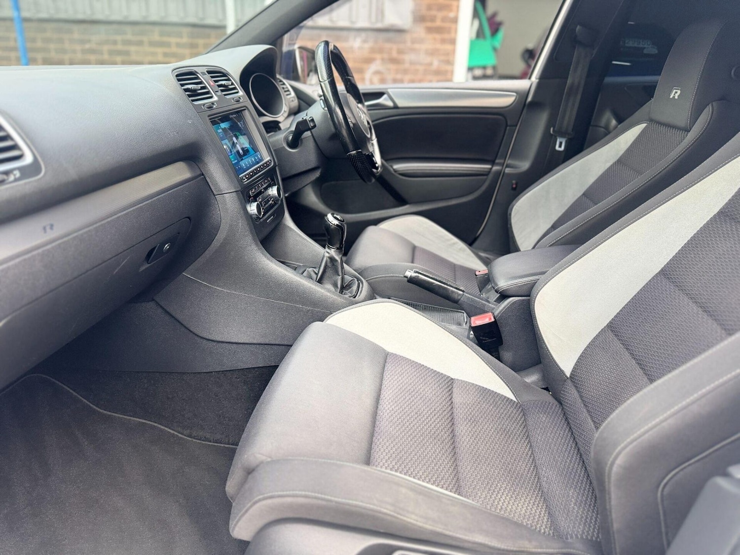 Used Volkswagen Golf 2010 for sale - 76159740: Photo 41