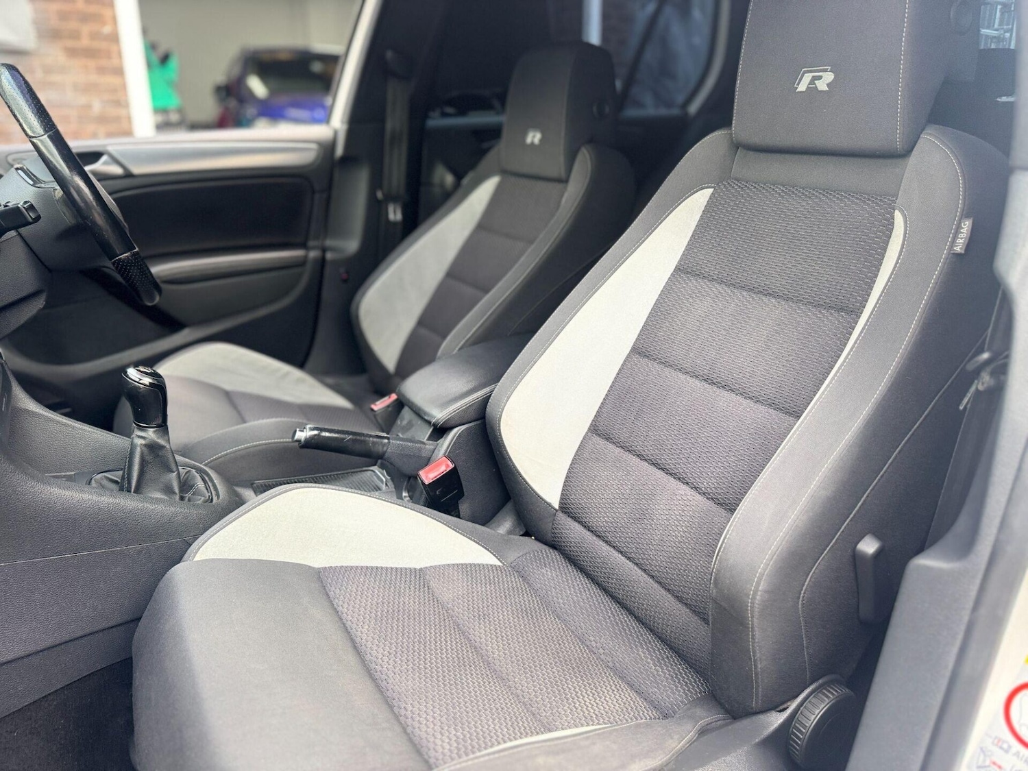 Used Volkswagen Golf 2010 for sale - 76159740: Photo 42