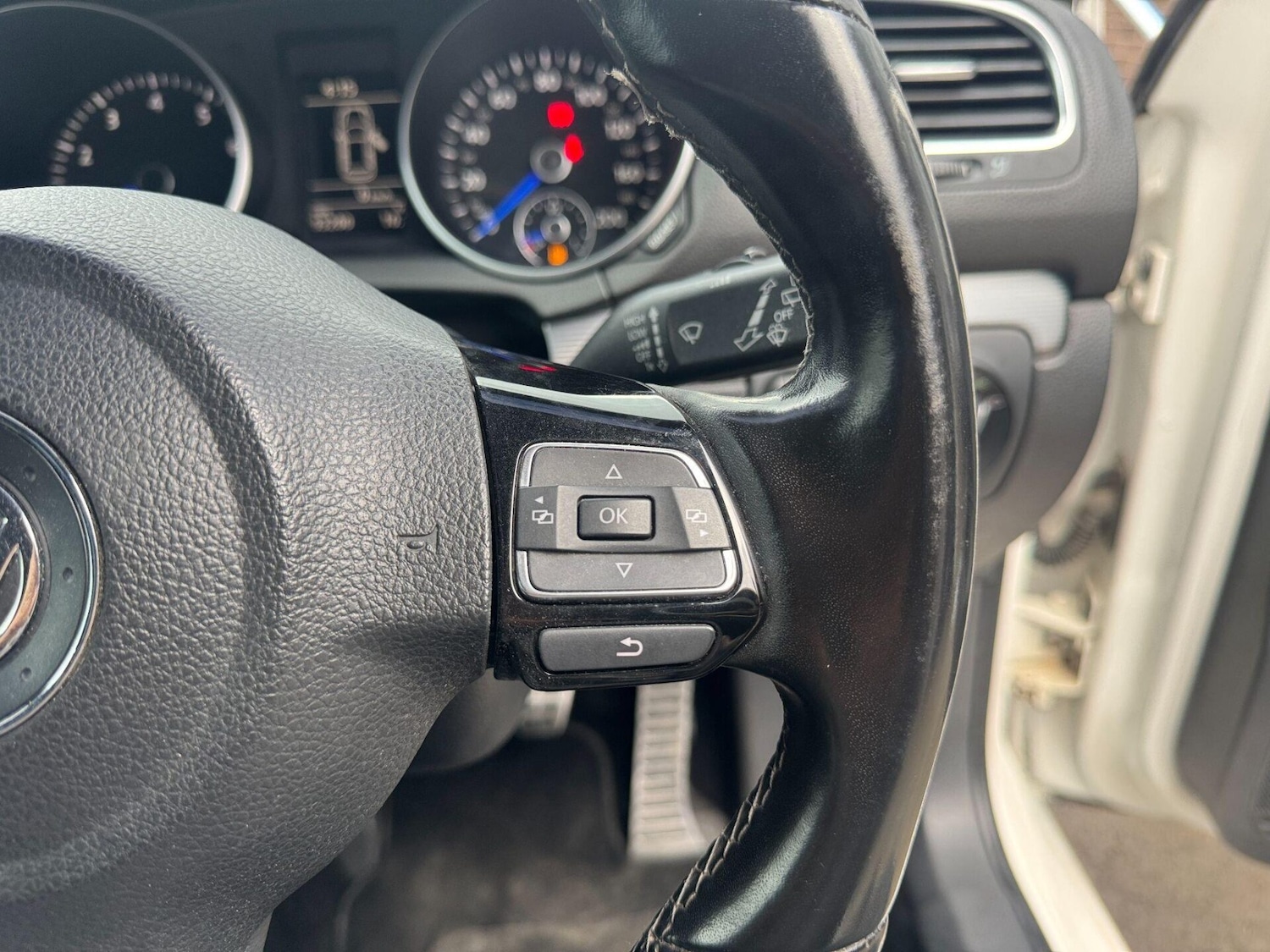 Used Volkswagen Golf 2010 for sale - 76159740: Photo 46