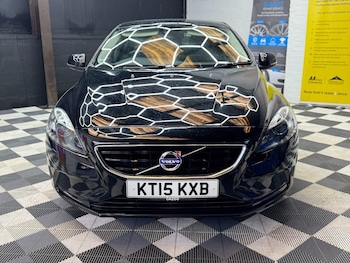 Used Volvo V40 2015 for sale - 75924720: Photo