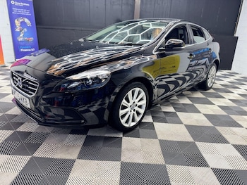 Used Volvo V40 2015 for sale - 75924720: Photo