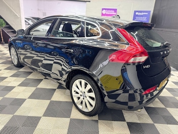 Used Volvo V40 2015 for sale - 75924720: Photo