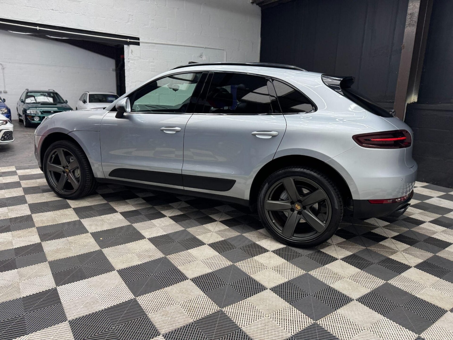 Used Porsche Macan 2015 for sale - 76906178: Photo 11