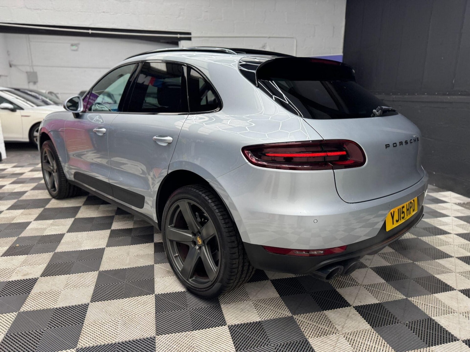 Used Porsche Macan 2015 for sale - 76906178: Photo 12