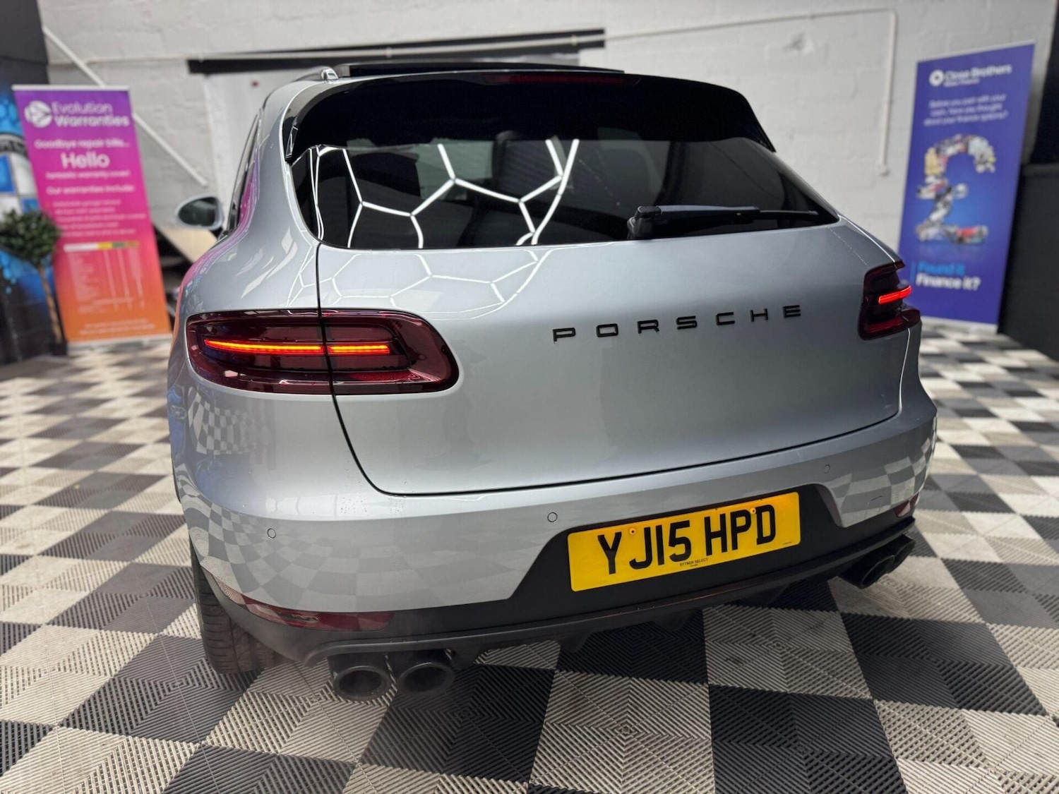 Used Porsche Macan 2015 for sale - 76906178: Photo 15