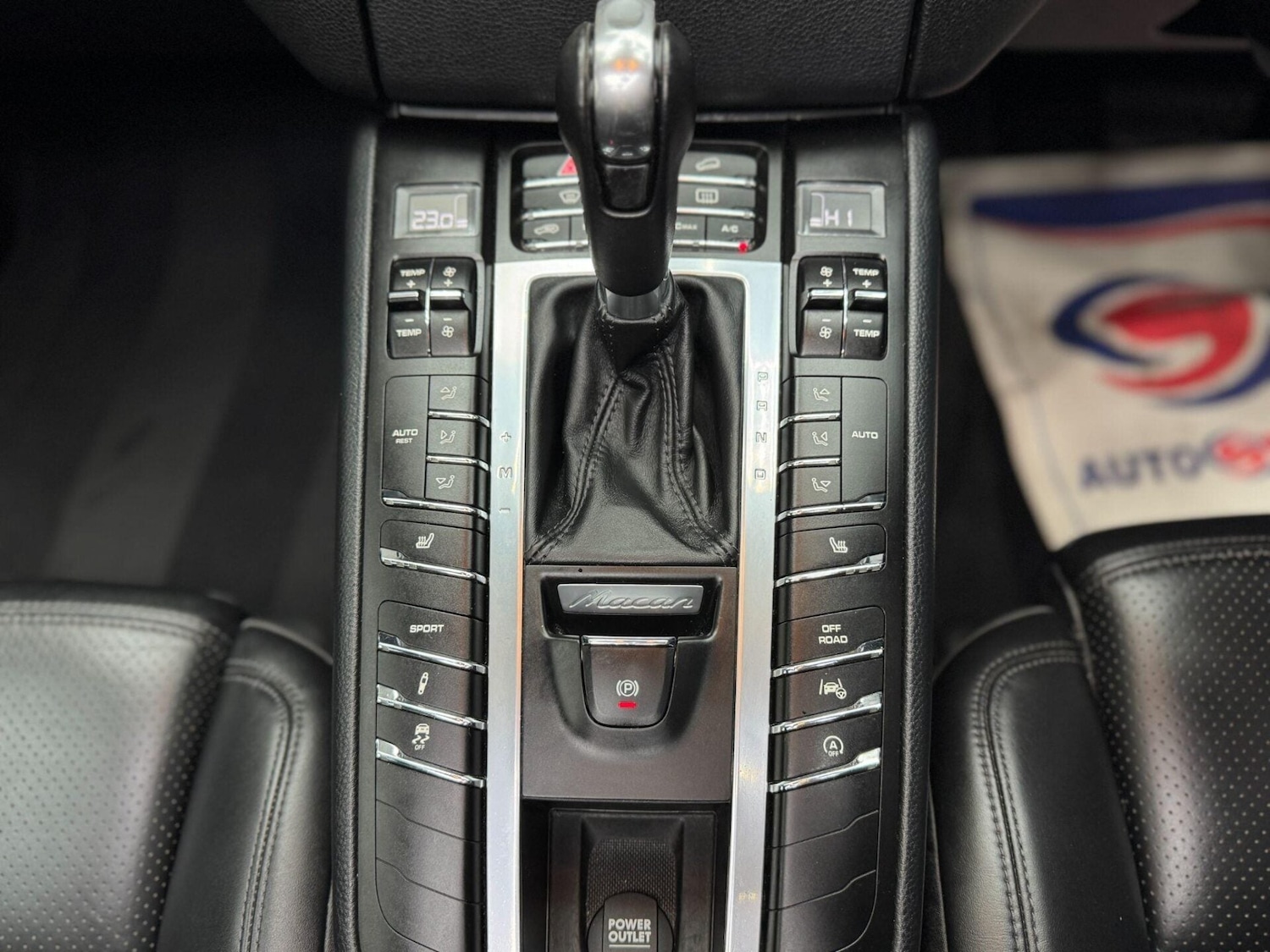 Used Porsche Macan 2015 for sale - 76906178: Photo 20