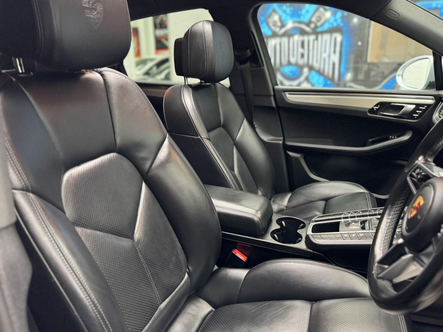 Used Porsche Macan 2015 for sale - 76906178: Photo 22