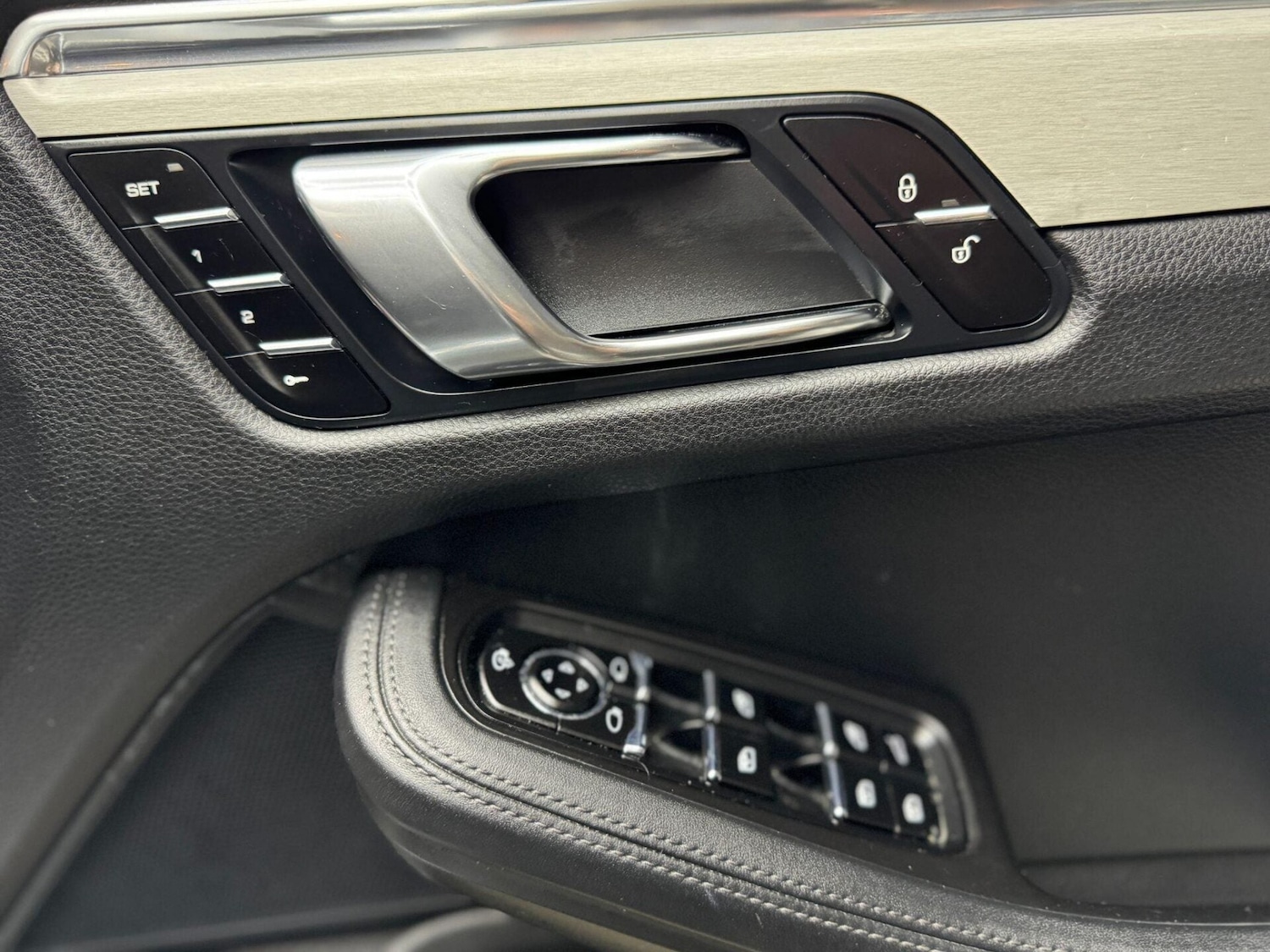 Used Porsche Macan 2015 for sale - 76906178: Photo 27