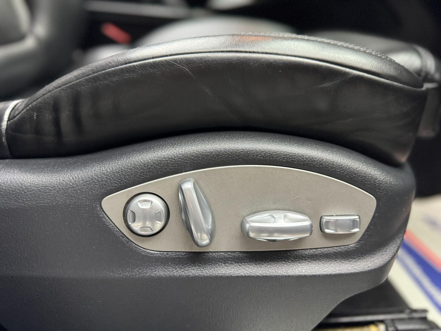 Used Porsche Macan 2015 for sale - 76906178: Photo 28