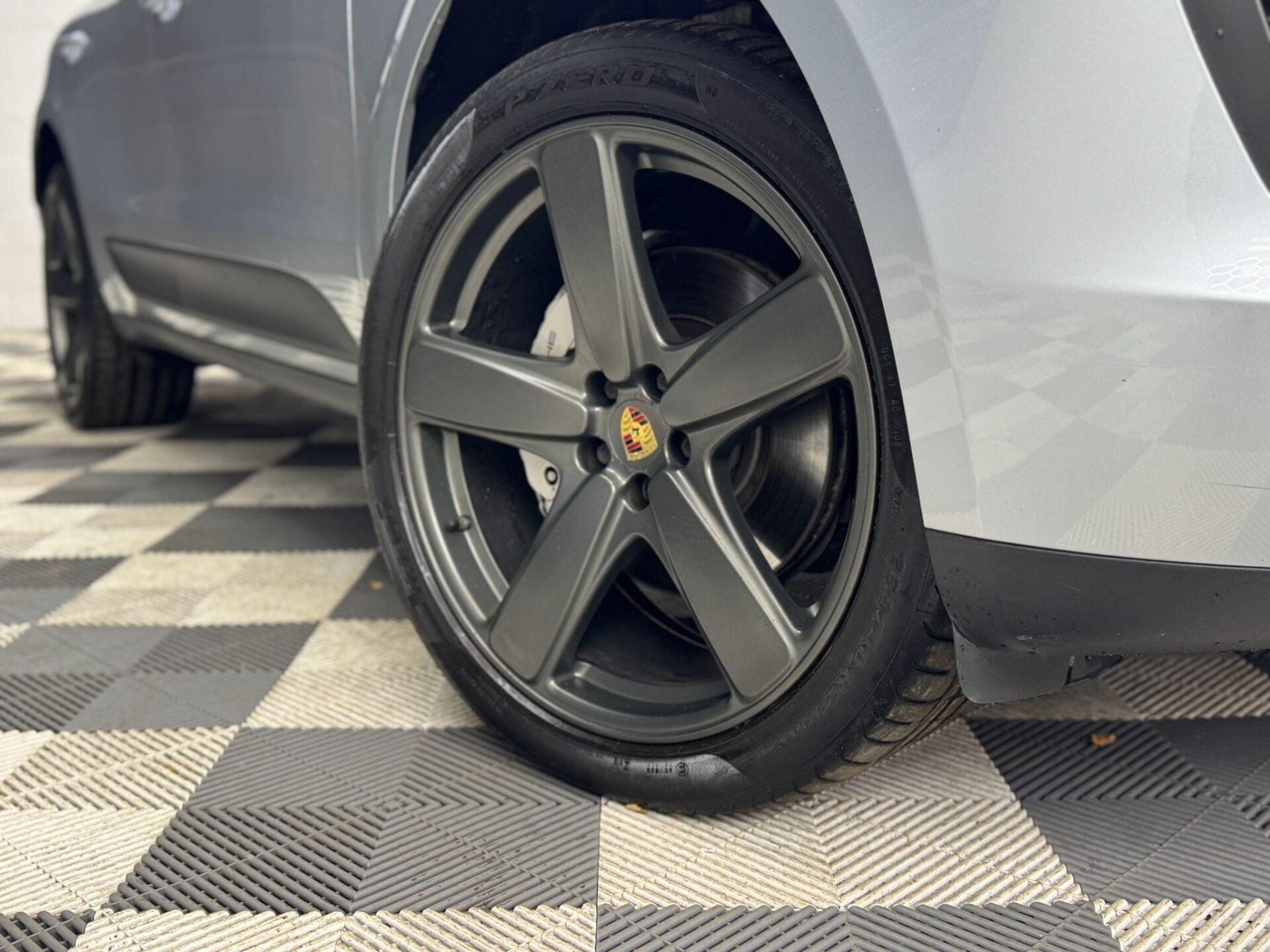 Used Porsche Macan 2015 for sale - 76906178: Photo 32